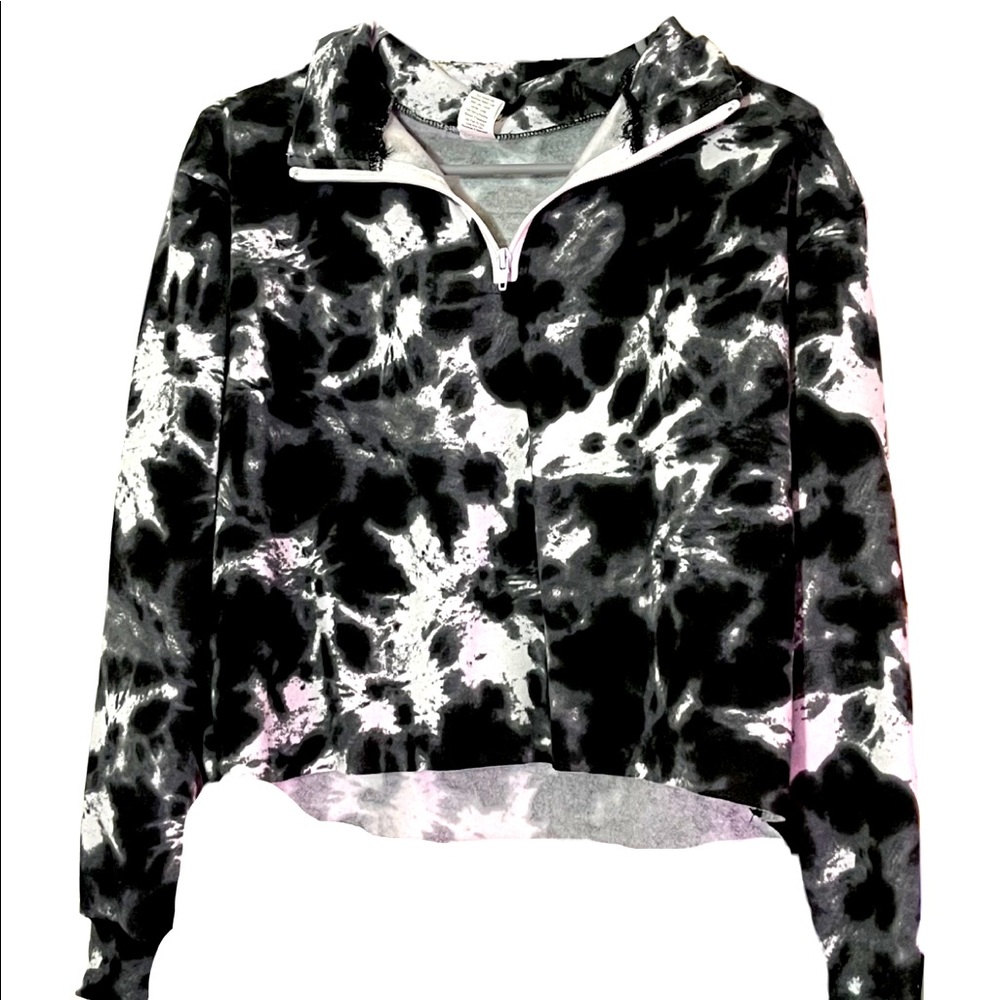 Crop long sleeve quarter zip workout sweater/top